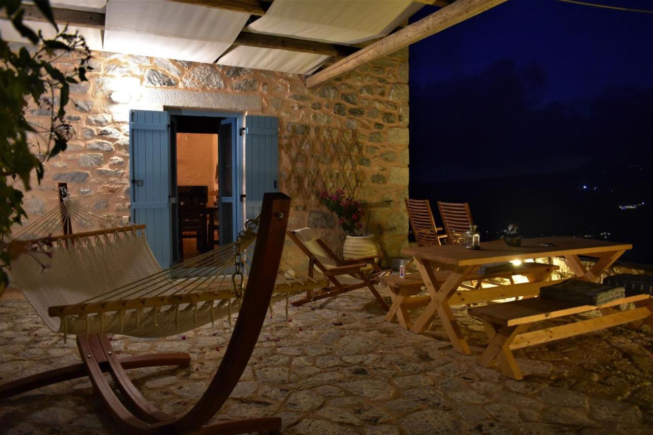 Smaragda Kır Evi *